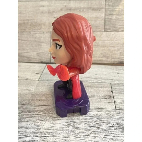 2020 Scarlet Witch Marvel Studios Heroes Figure # 4 McDonalds Happy Meal - Picture 3 of 5